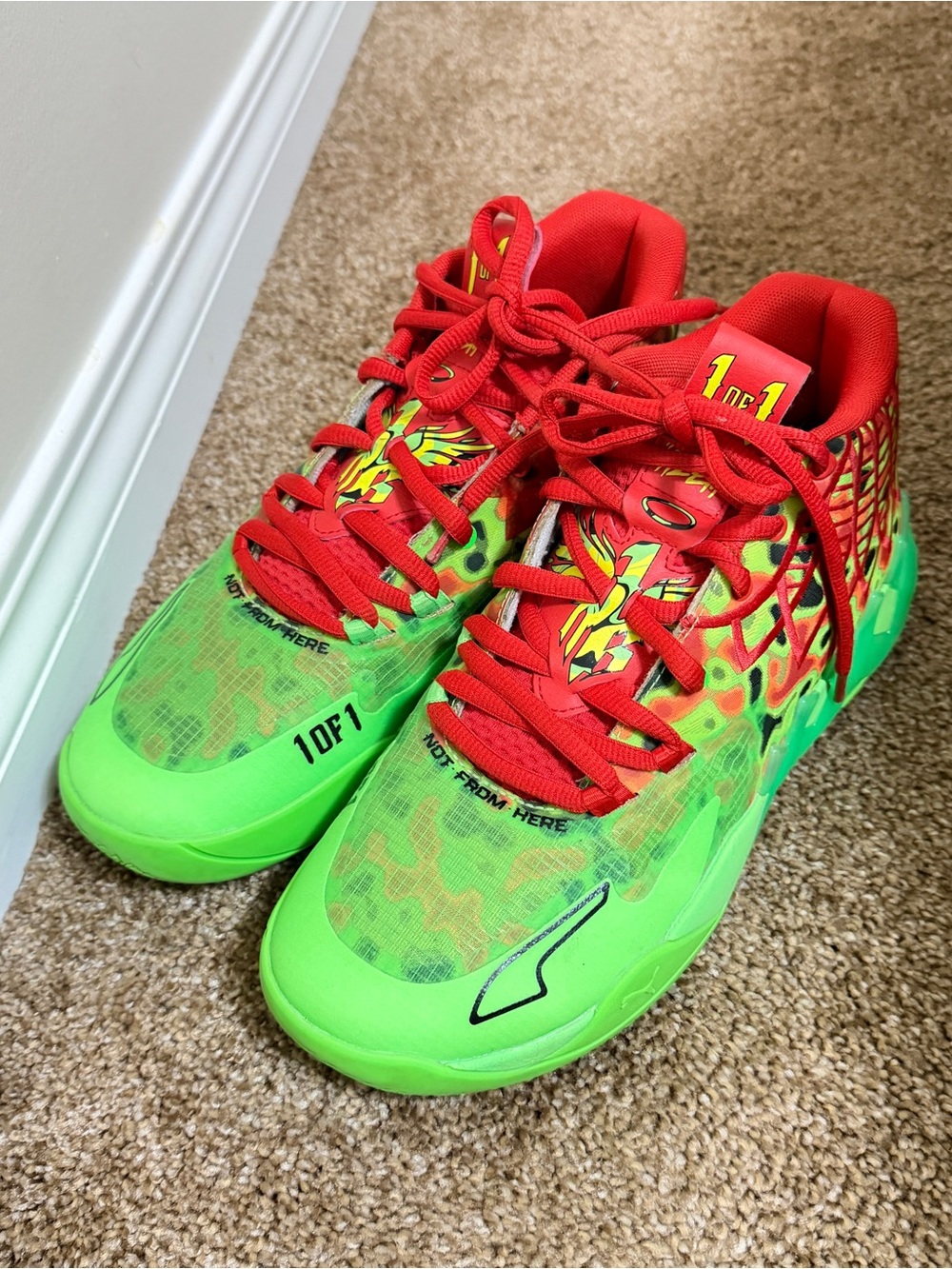 Puma Men's Neon Green & Red Athletic Shoes